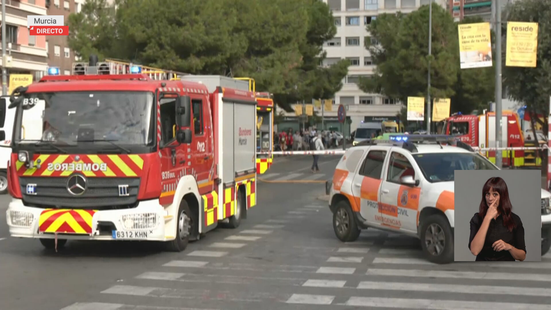 Evacúan un céntrico edificio de Murcia por un incendio en un quinto piso