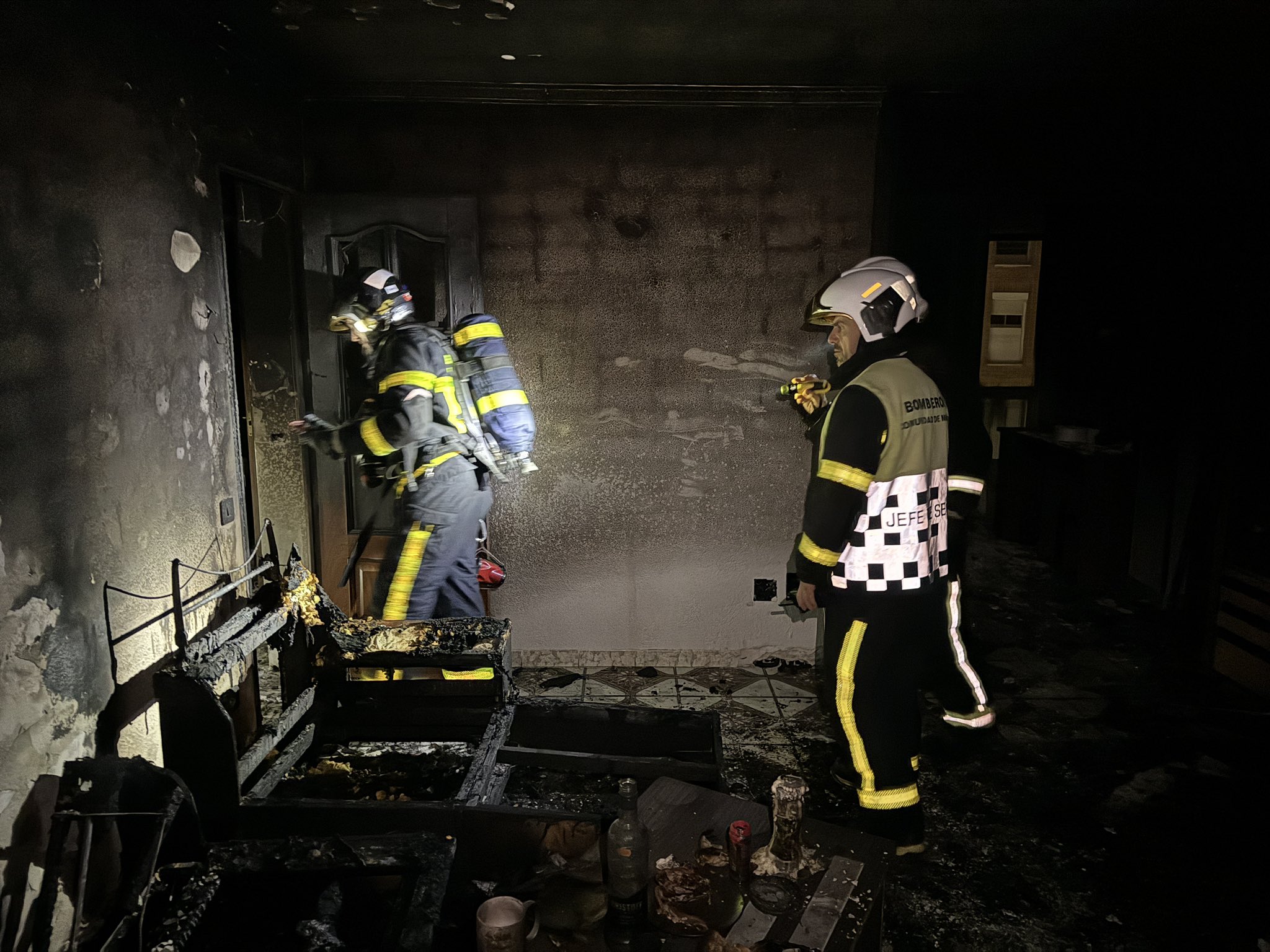 Hombre de 71 años rescatado ‘in extremis’ en un incendio en Móstoles