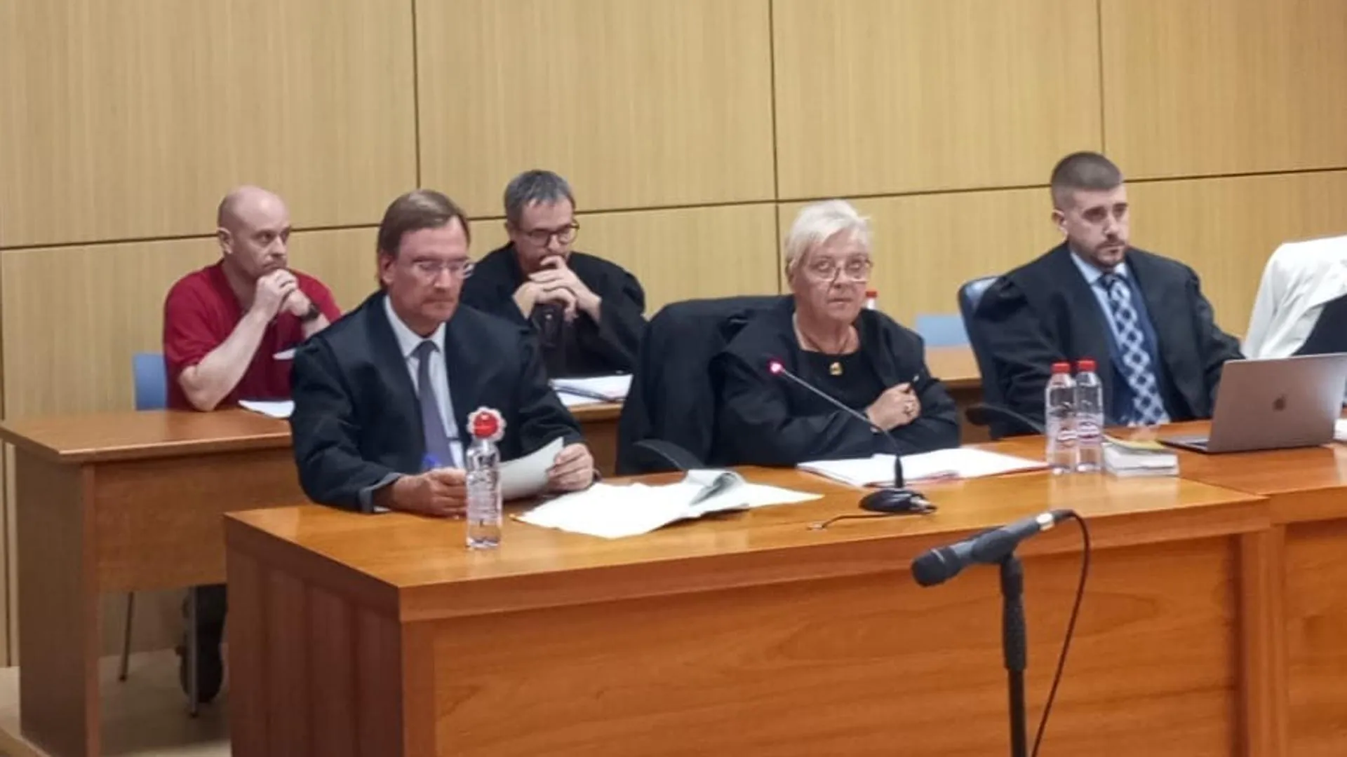 Confiesa que asesinó de 46 cuchilladas a su pareja en Alzira porque la víctima quería cortar la relación