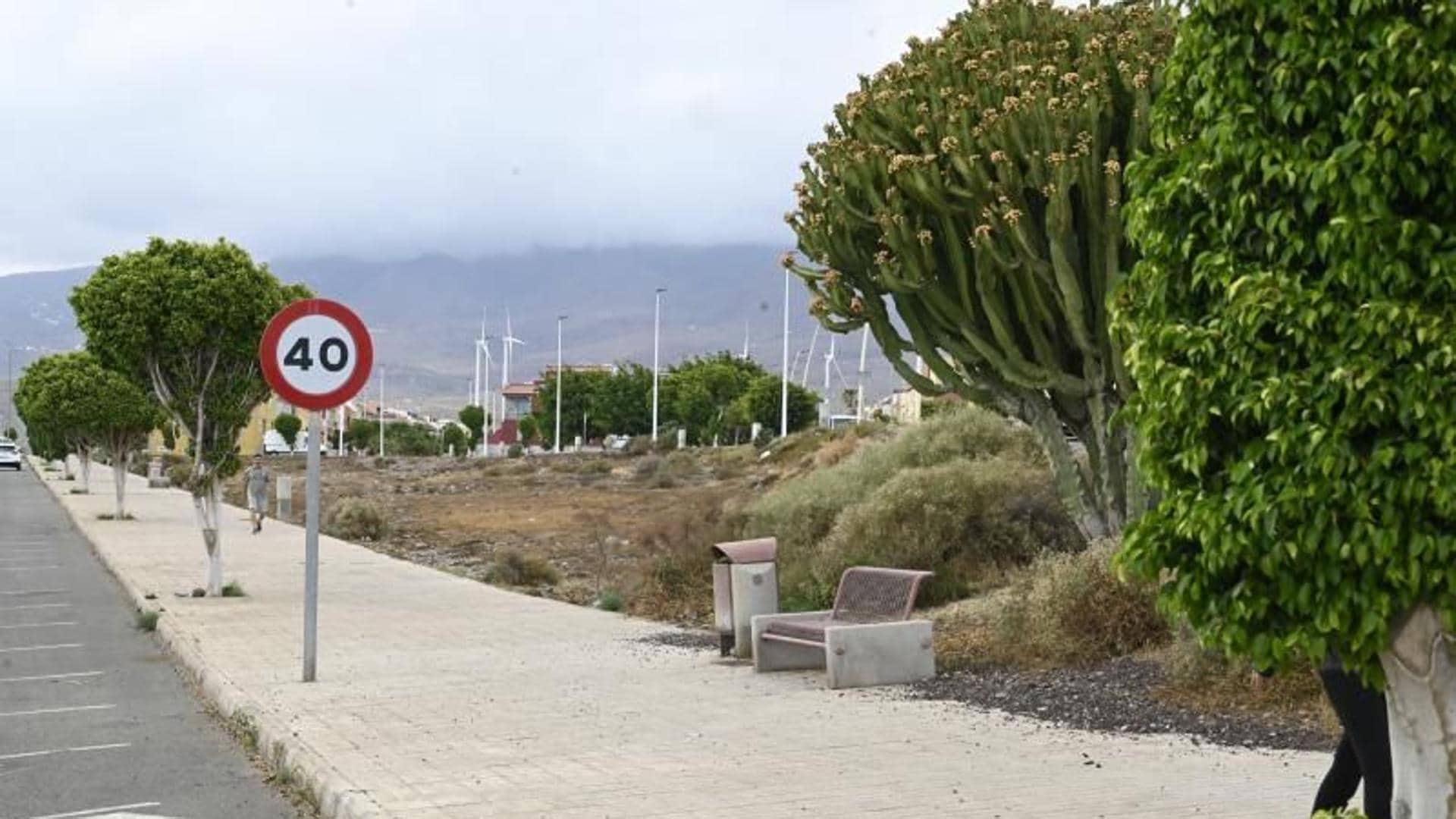 Hombre resulta herido de carácter moderado tras vuelco de su vehículo en Agüimes