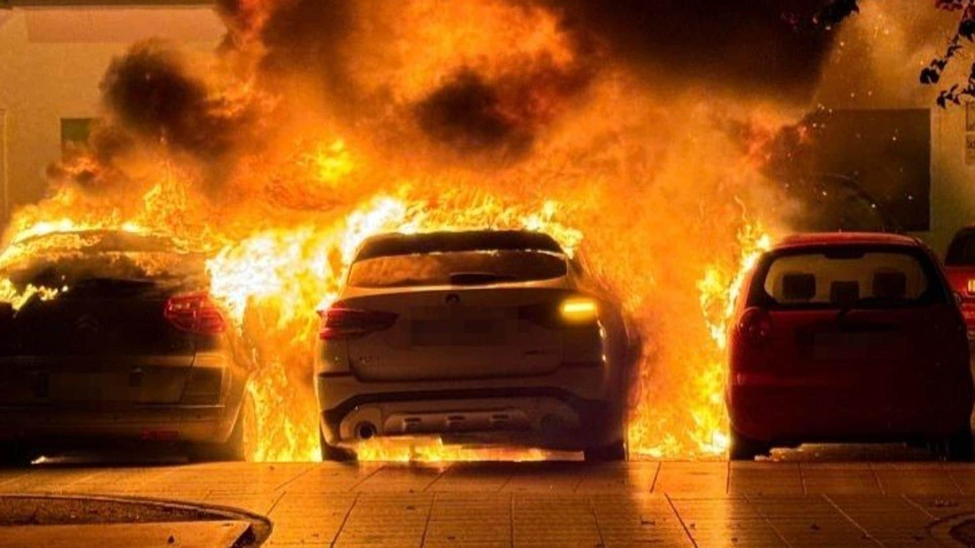 Arden siete vehículos de madrugada en Torre del Mar