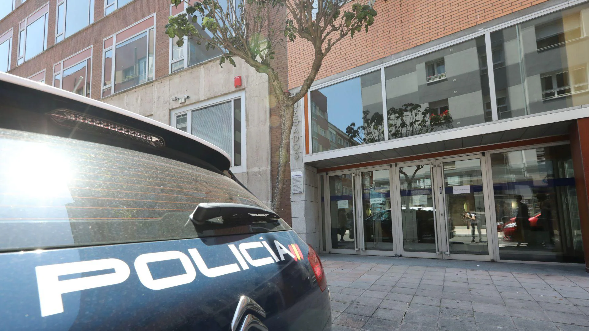 Varón reincidente en robos a establecimientos hosteleros de Avilés vuelve a prisión sin fianza