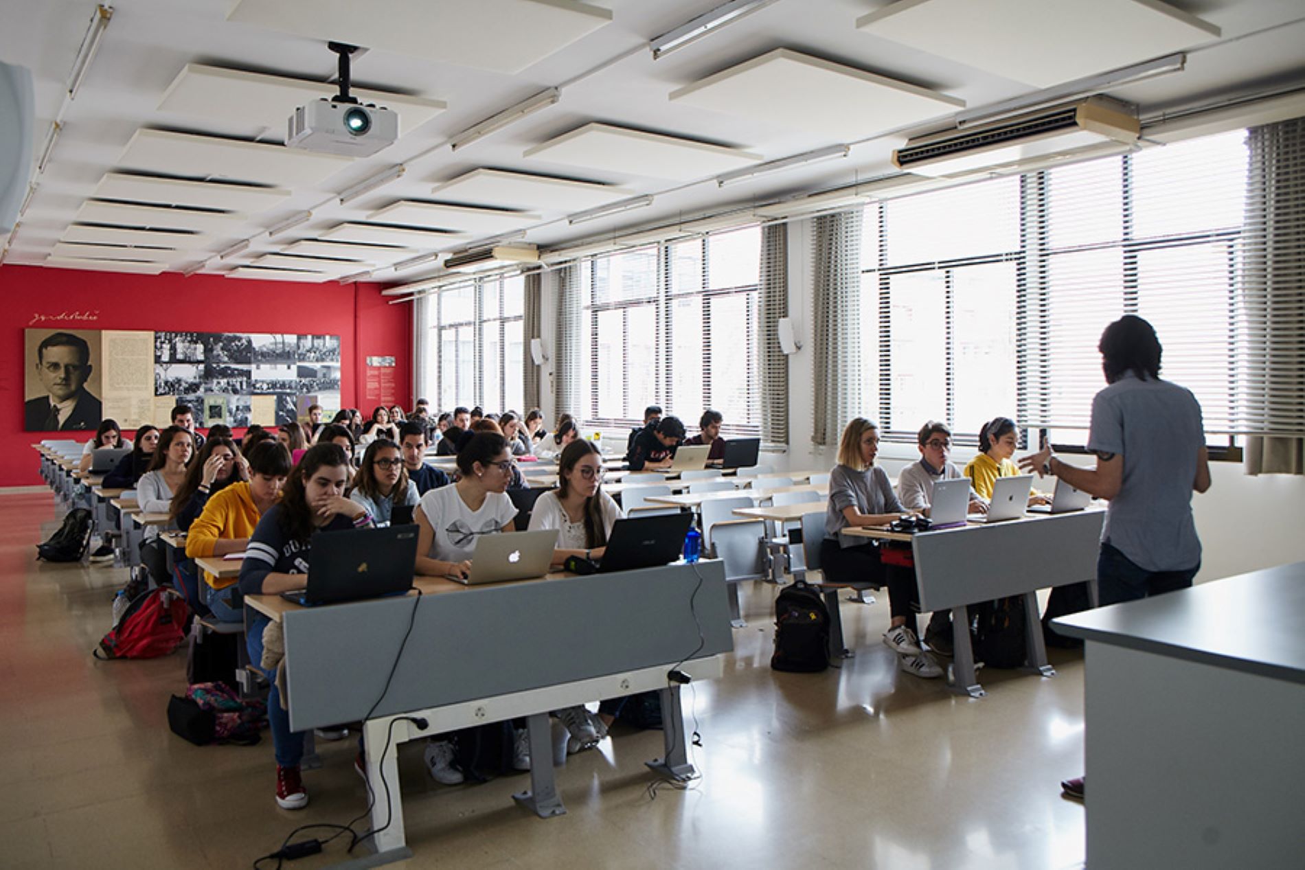 ¡Cuidado con la estafa a estudiantes! Suplantan universidades para engañar y robar dinero