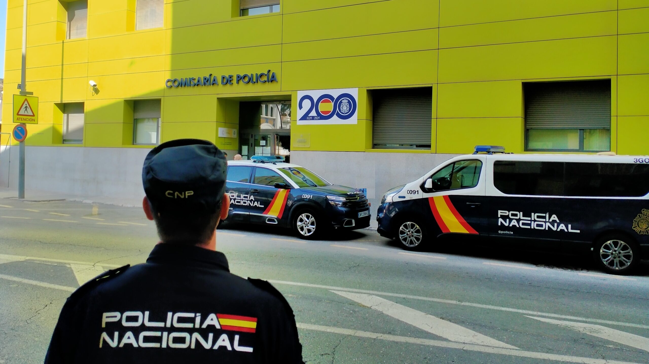 Detenido padre de joven por apuñalar a dos personas en Cartagena