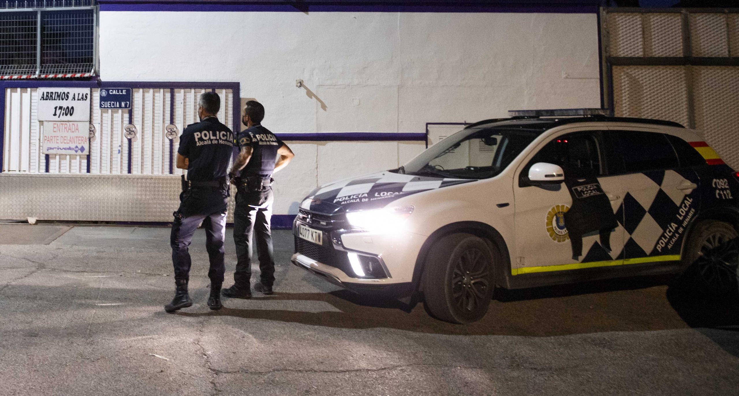 Violenta pelea entre chicas a la salida de un instituto en Alcalá de Henares deja a una menor herida