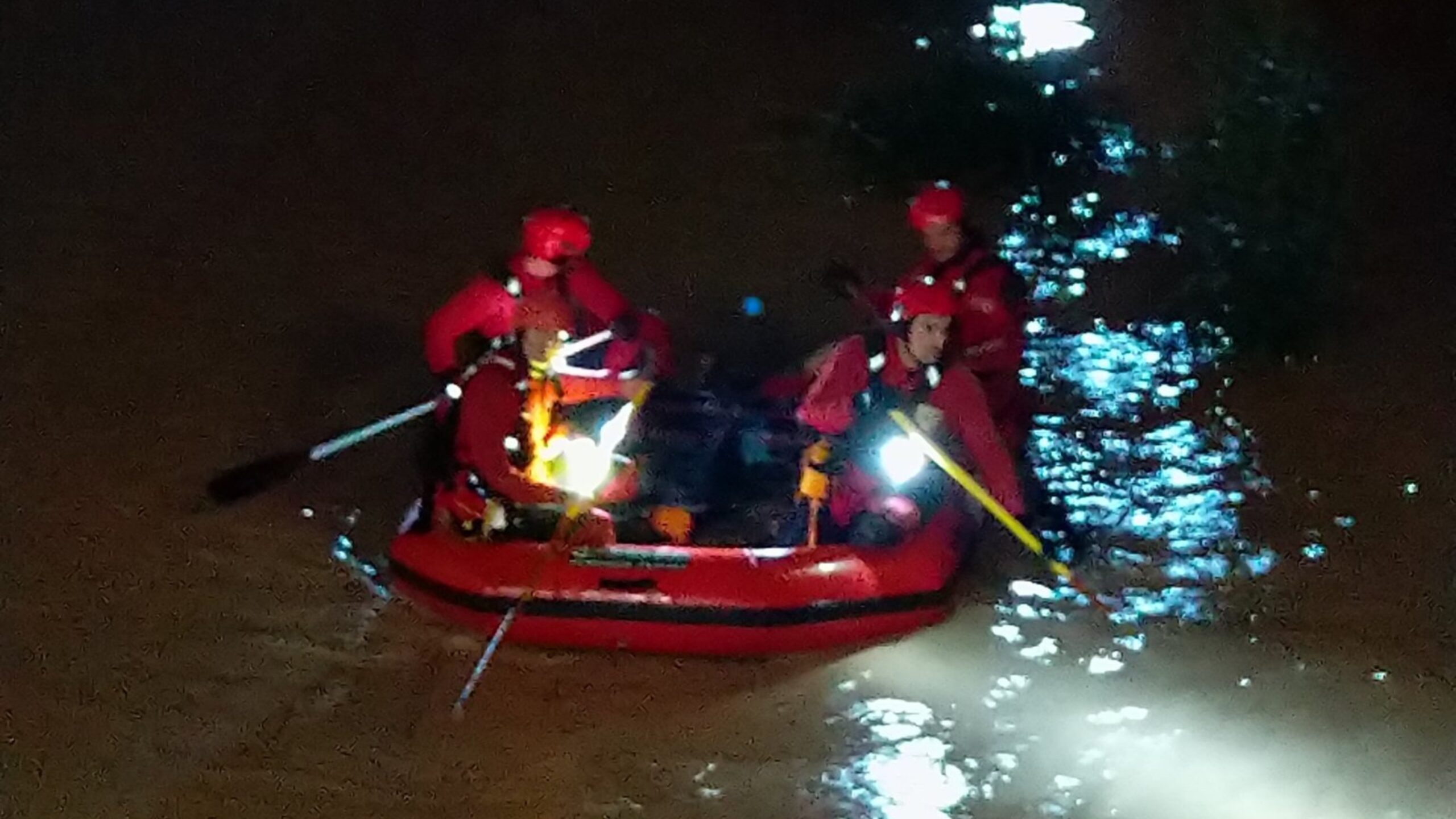Alertan sobre el descubrimiento de un cadáver en el Río Segura, intensa búsqueda en curso