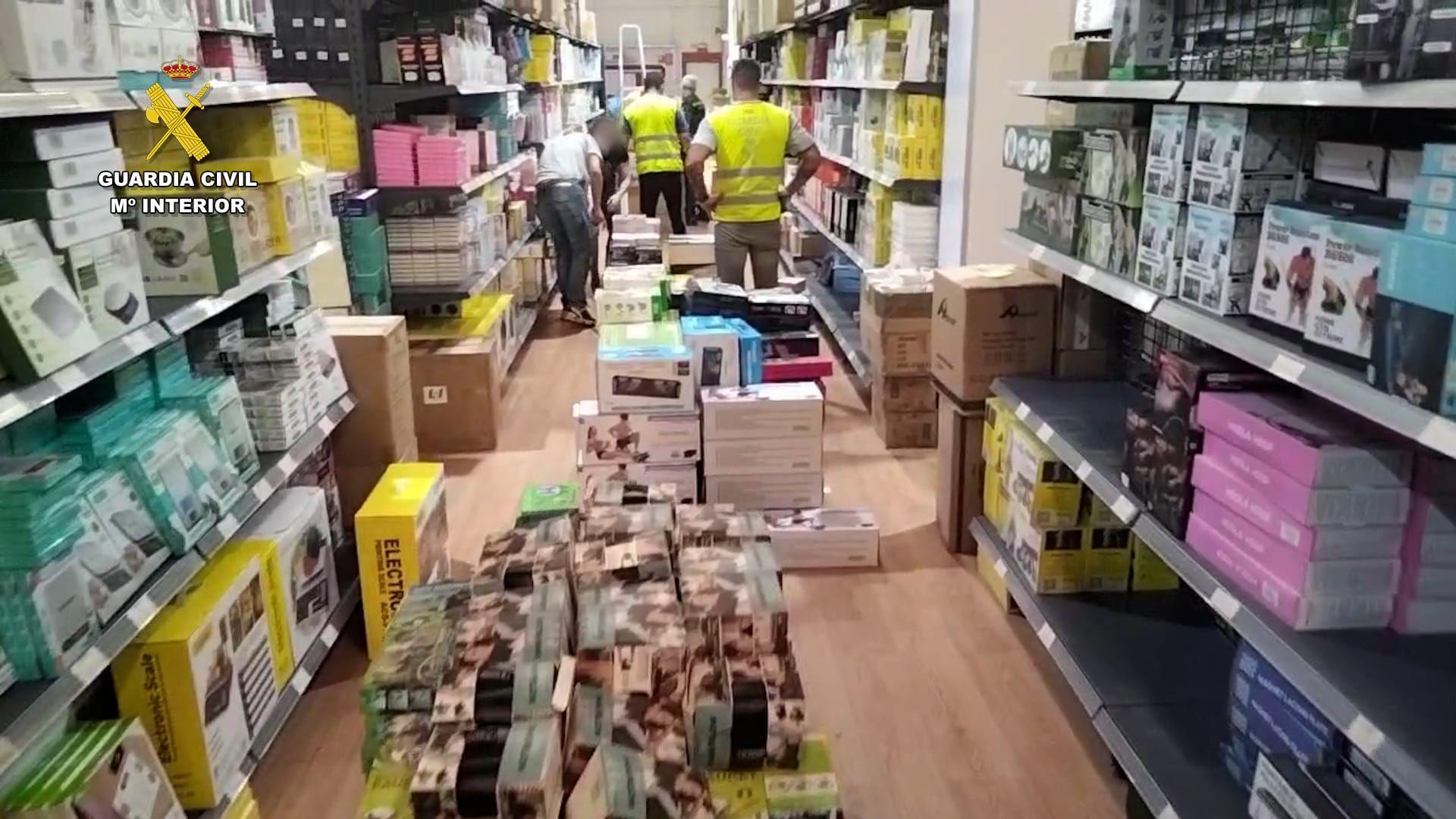 Decomisan más de 5.700 aparatos electrónicos sin certificación de seguridad en Gran Canaria
