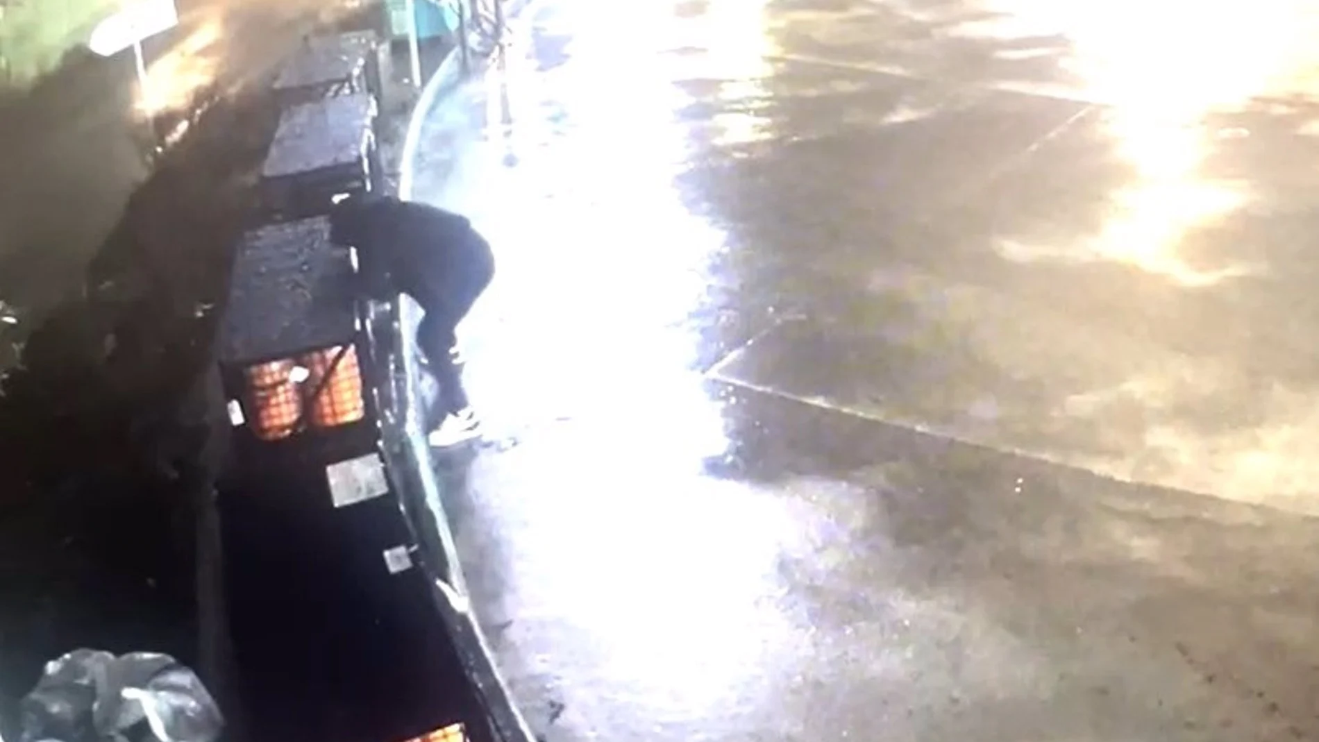 Roban 190 botellas de butano en varias gasolineras, algunas en Pinto y Valdemoro