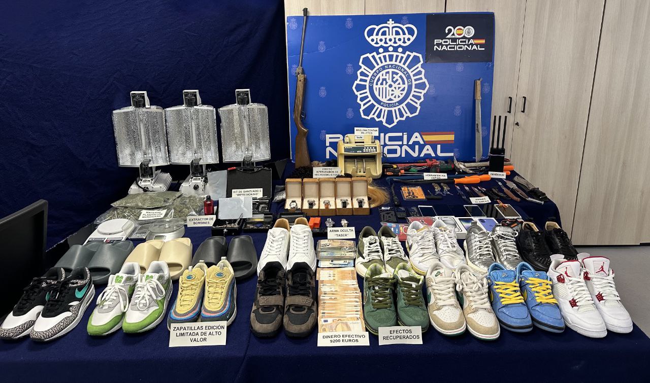 Detenidos tras una ola de robos en Madrid centro: se llevaron relojes, joyas, zapatillas y pelucas