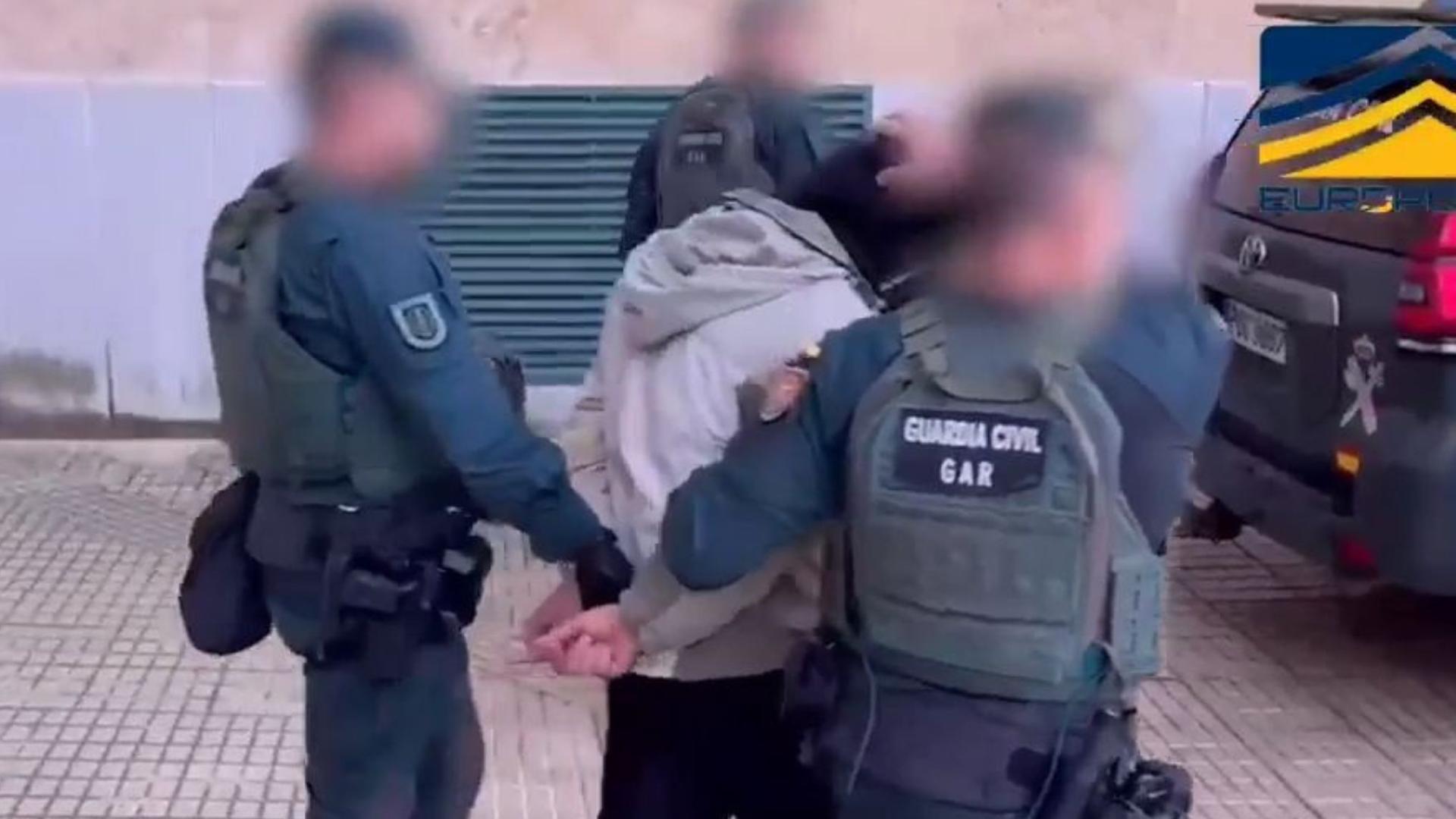 Armas y búsquedas de ataques suicidas, los hallazgos tras la detención por yihadismo en Burgos