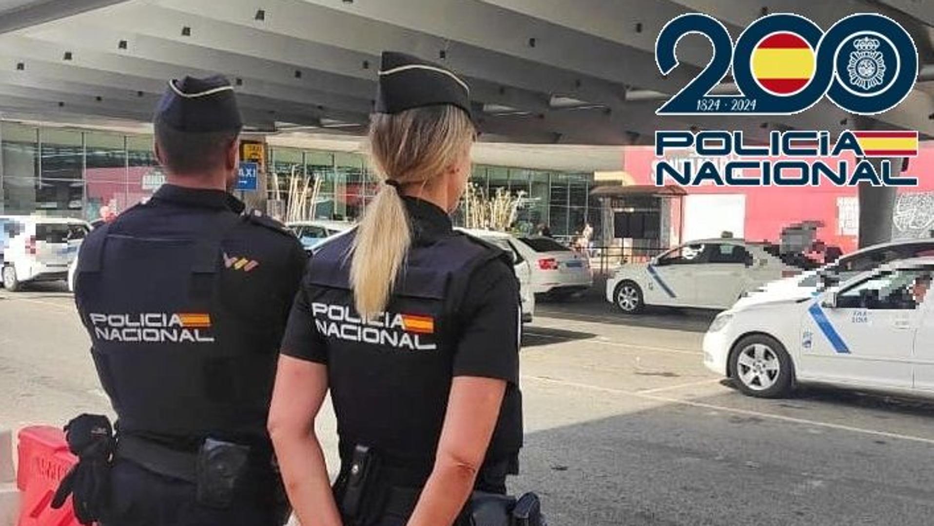 Detenido un conductor de VTC acusado de agredir a un taxista en una disputa en el aeropuerto de Málaga