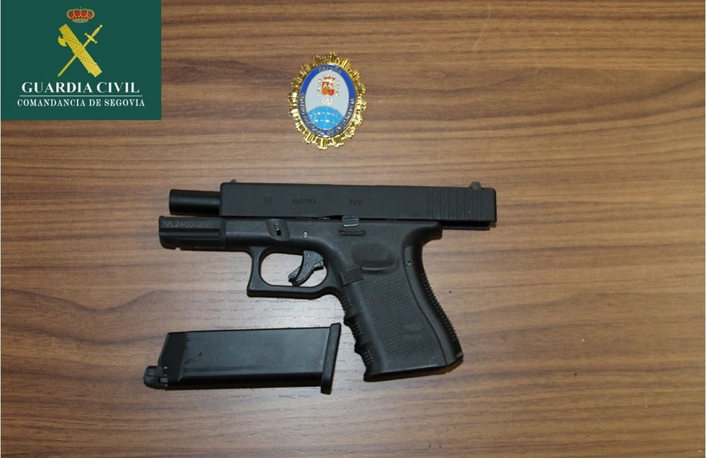 Detenido tras hacerse pasar por agente del CNI