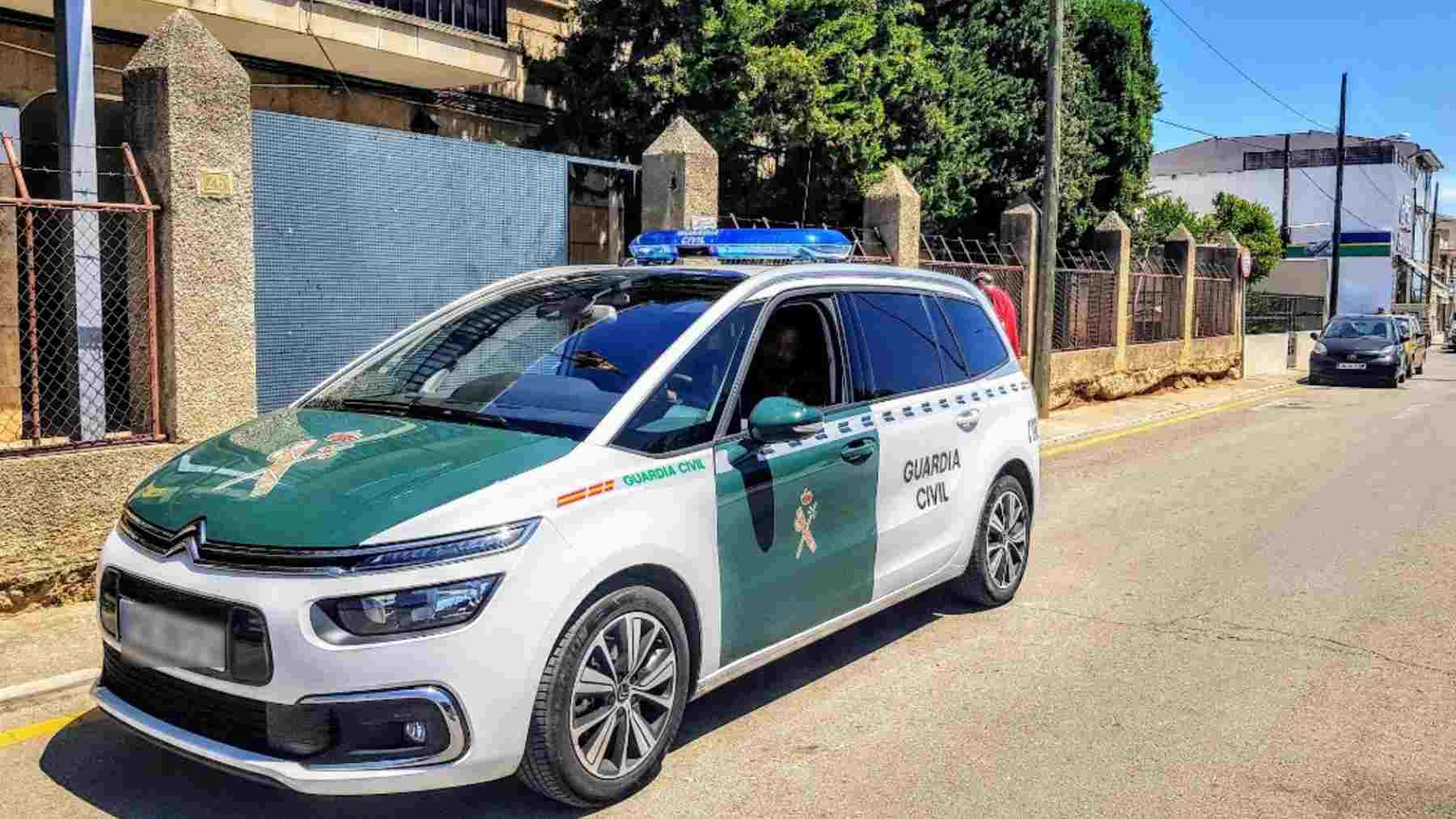 La Guardia Civil detiene a una mujer por robar a una anciana 5.000 euros en joyas en su casa de Sa Pobla