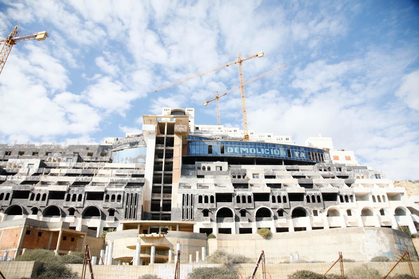 El Tribunal Superior de Justicia de Andalucía insta al alcalde de Carboneras a revisar la licencia del hotel del Algarrobico