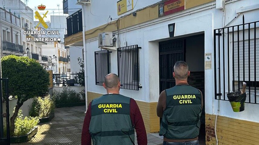 Una brutal paliza con un bastón extensible en Isla Cristina deja varios heridos, uno grave: Ya hay cinco detenidos