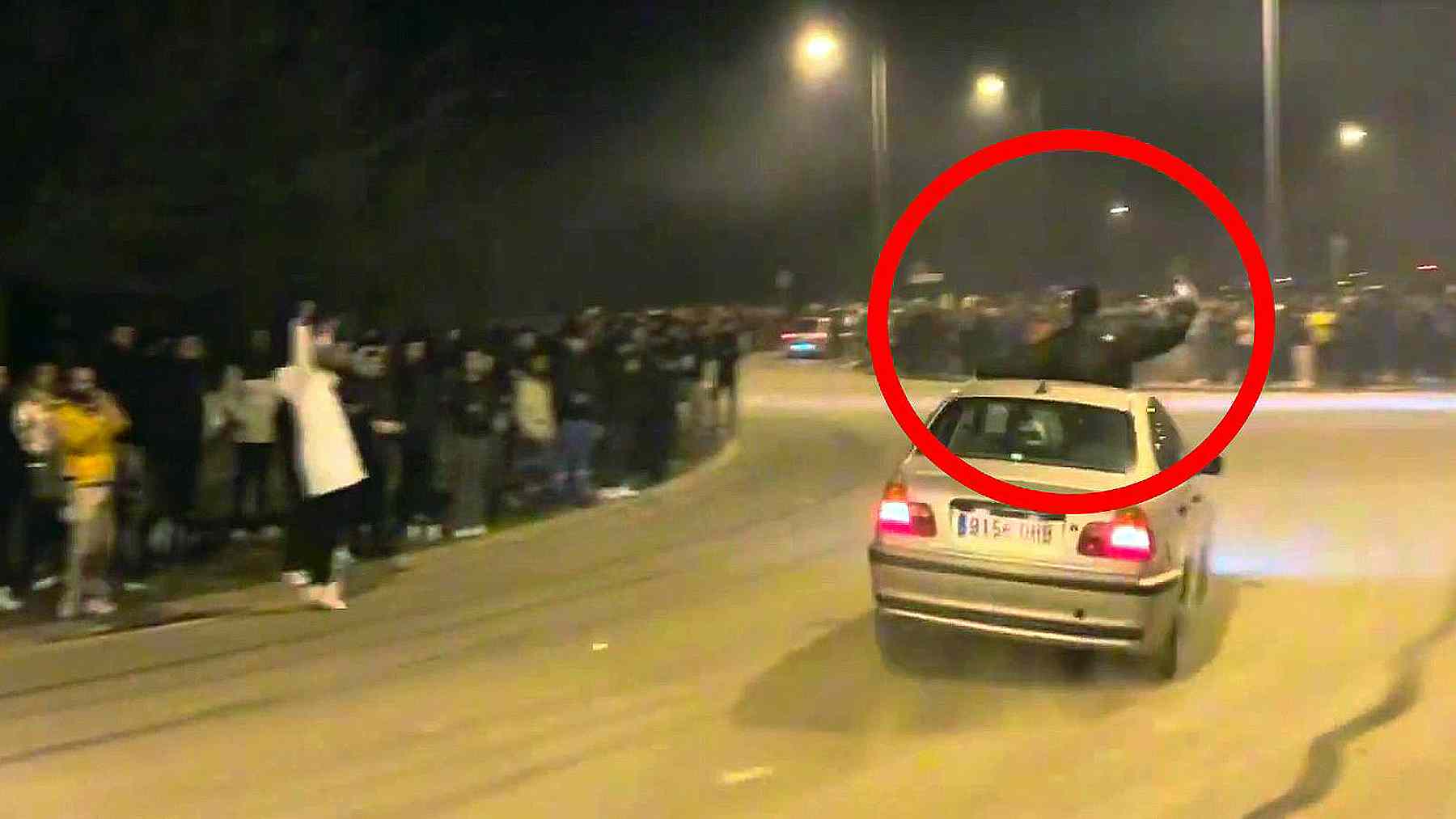 Identificado un navarro en una quedada con más de 200 coches y 600 personas para hacer carreras ilegales