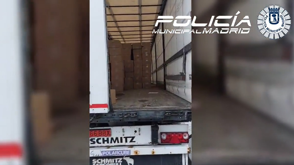 La Policía Municipal de Madrid recupera un camión robado con 200 cajas de ordenadores valorados en 300.000 euros en el distrito de Vicálvaro