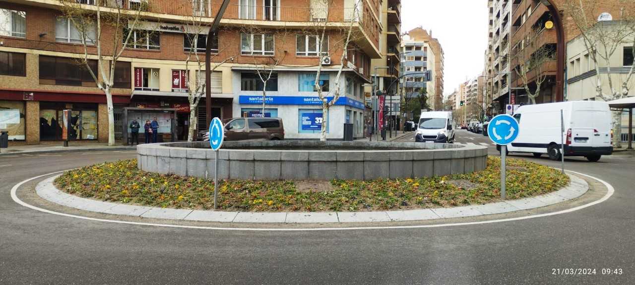 Mujer se da a la fuga tras causar accidente en la Plaza de Alemania de Zamora