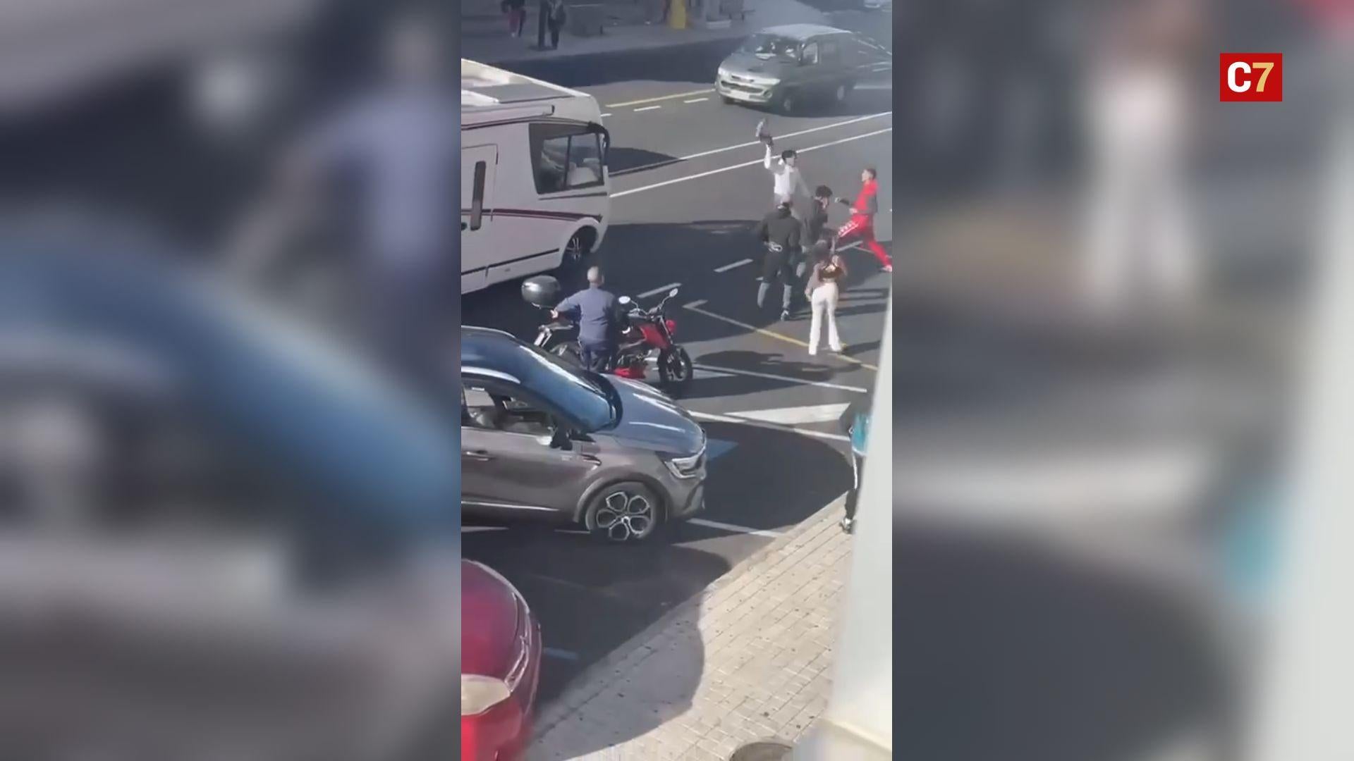 Nuevo enfrentamiento en Gran Canaria: Pelea viral en la calle Carlos V deja a vecinos preocupados por la creciente inseguridad