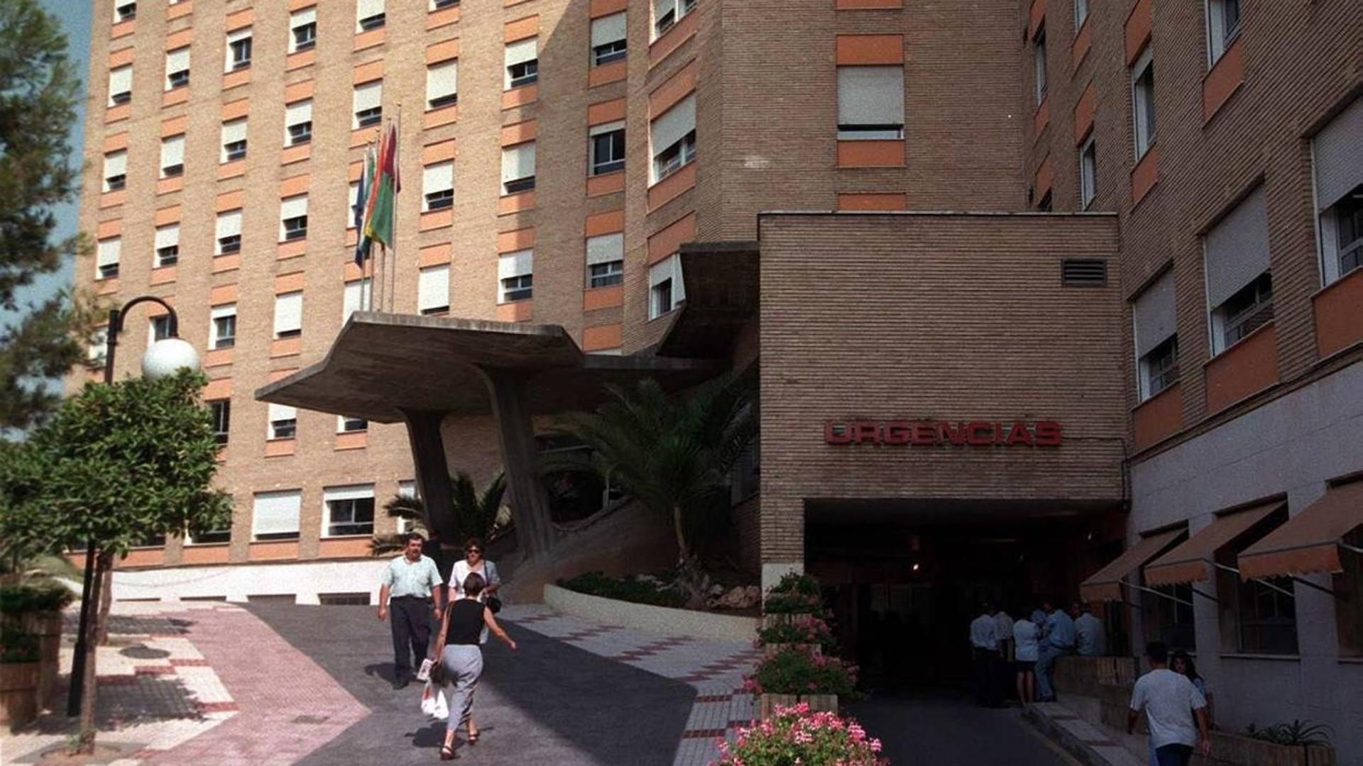 Evacuado en estado crítico un peatón tras ser atropellado por una furgoneta en Málaga