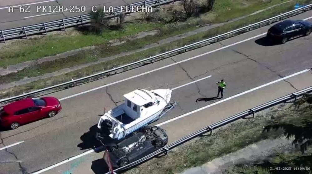 La A-62 registra un accidente con una lancha implicada