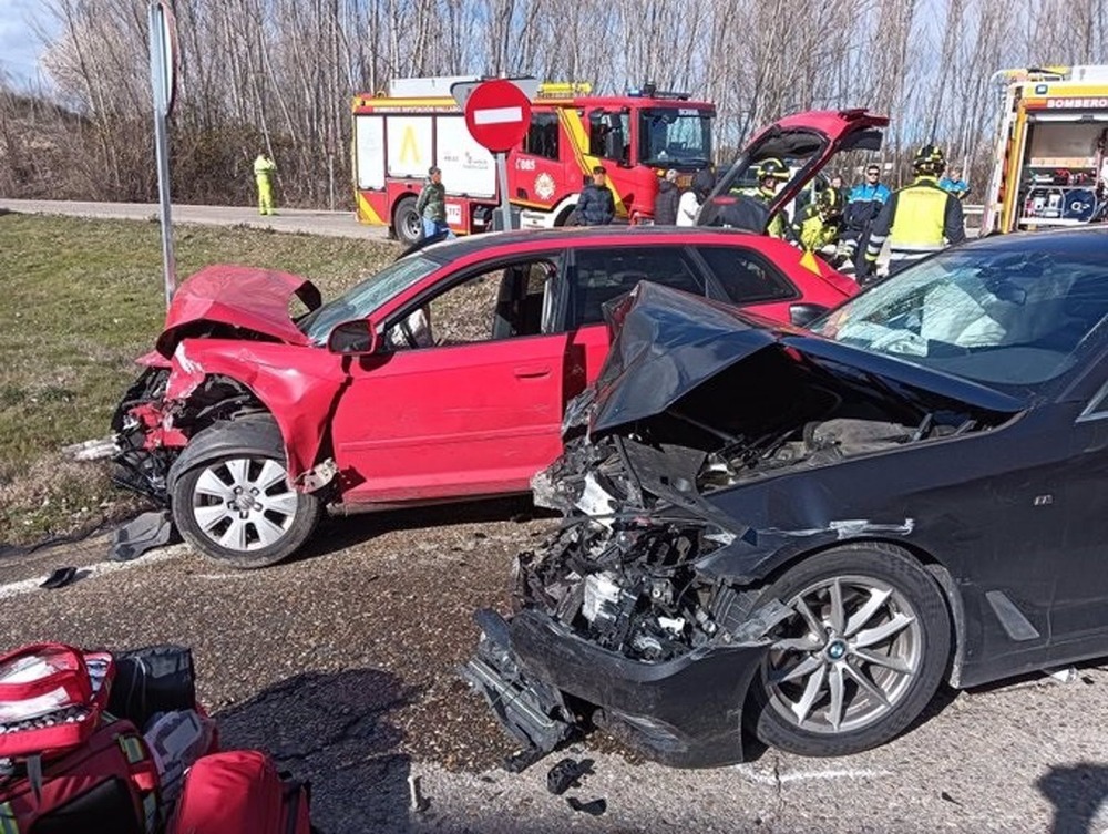 Un herido tras una colisión frontal en Tudela