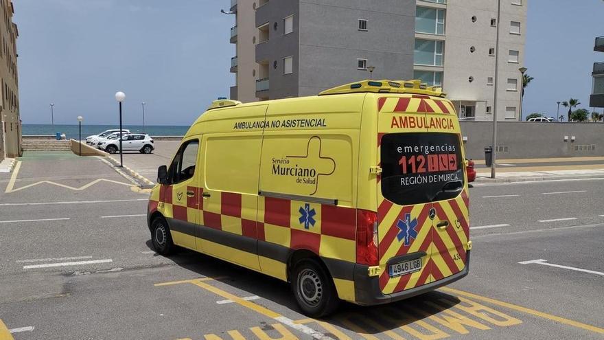 Varios heridos al volcar un autobús con viajeros del Imserso en Murcia