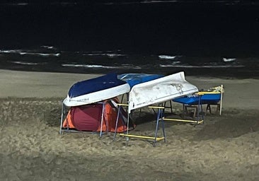 Malestar vecinal con los 'acampados' en Las Canteras