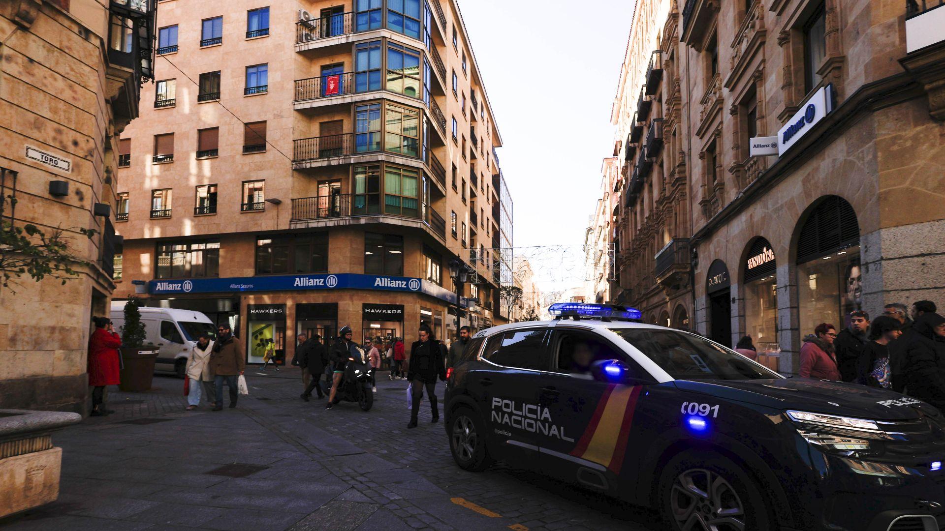 Detenido un joven de 21 años por estafar con tarjetas bancarias sustraídas