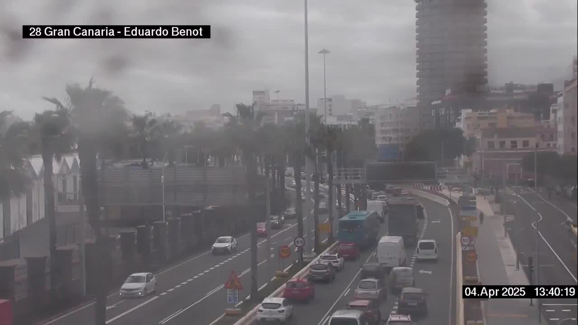 Retenciones en la Avenida Marítima por un vehículo averiado