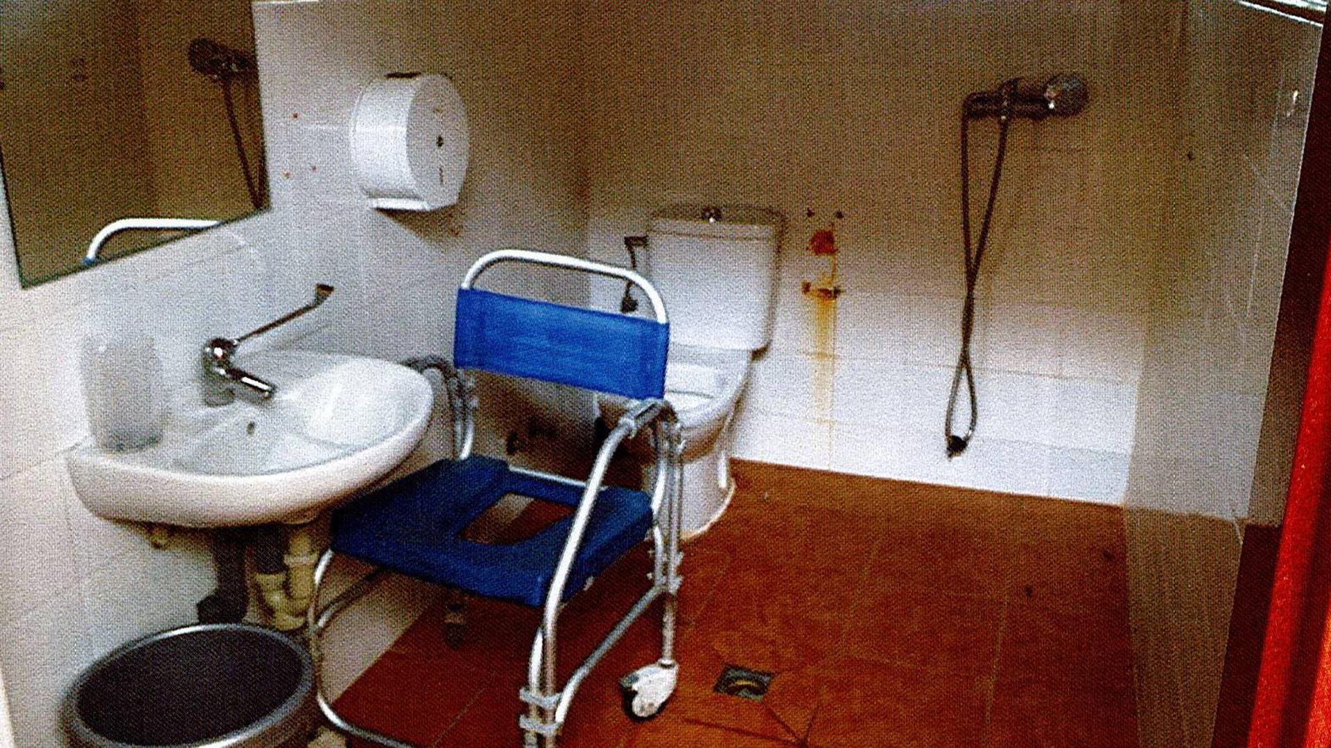 La galería de los horrores de la residencia clausurada en Cerrado de Calderón