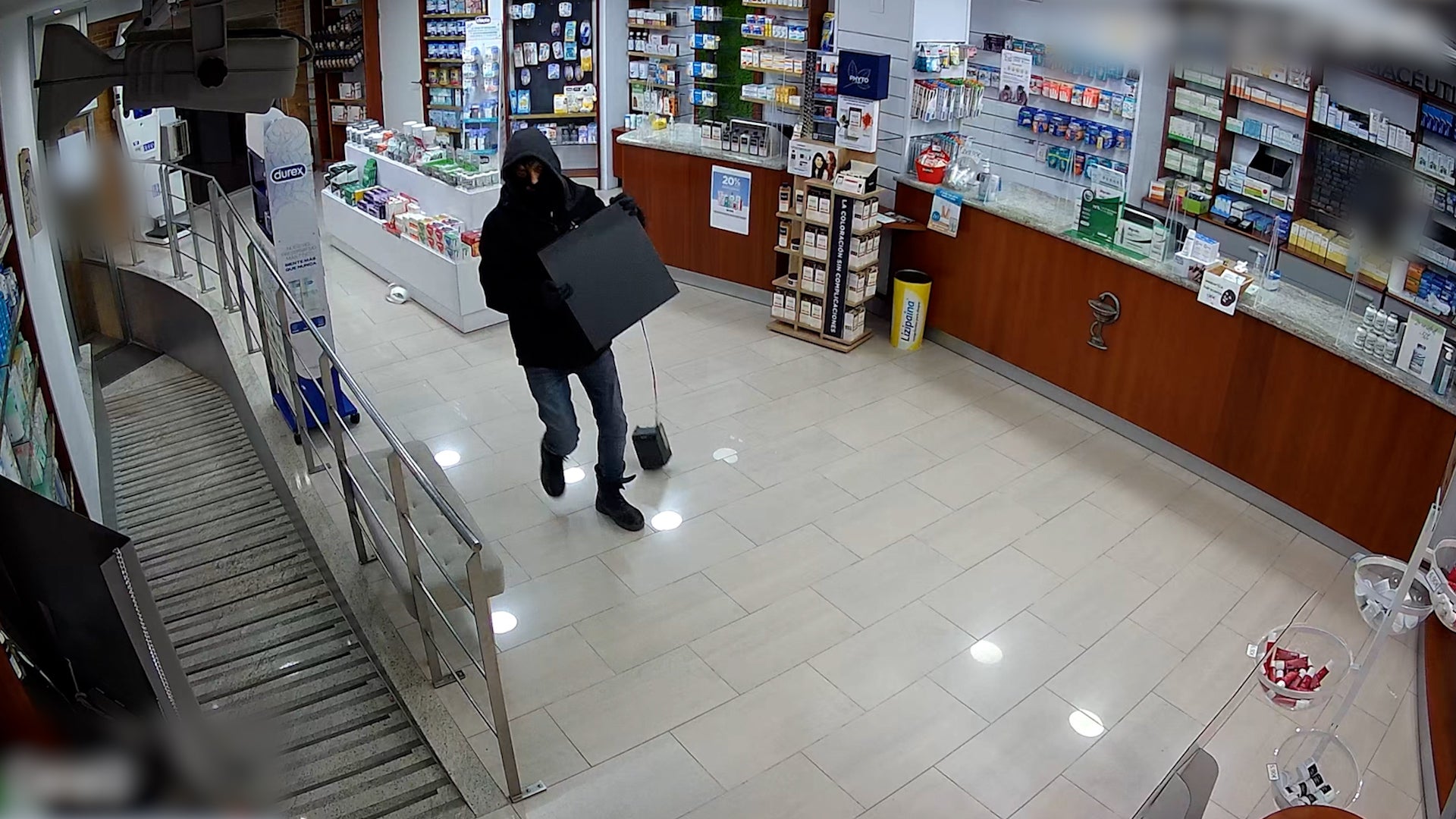 Tres detenidos por una oleada de atracos con cuchillos en pueblos de Valencia