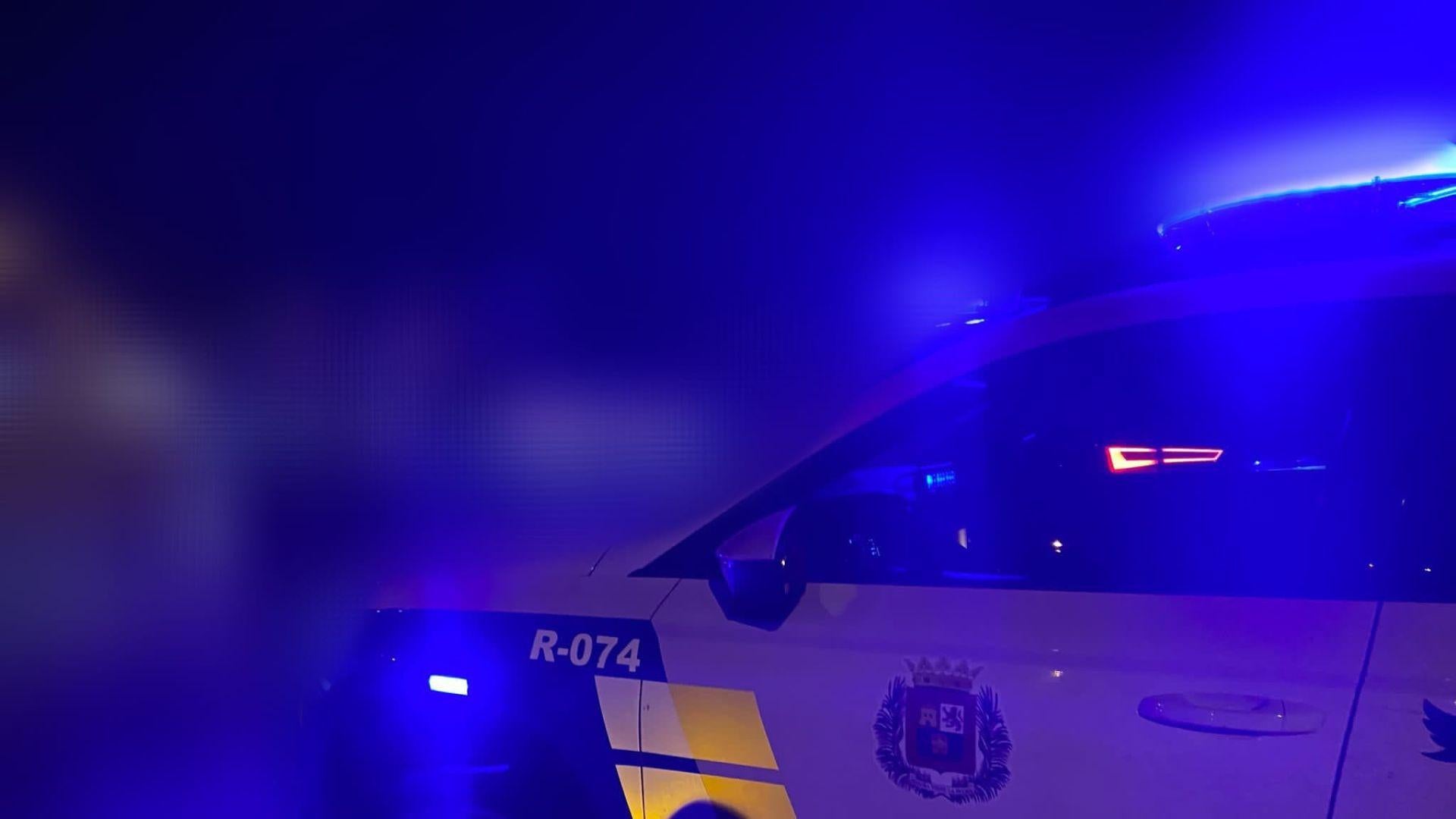 Un conductor sin carnet y ebrio sorprendido por la Unidad Nocturna Especial
