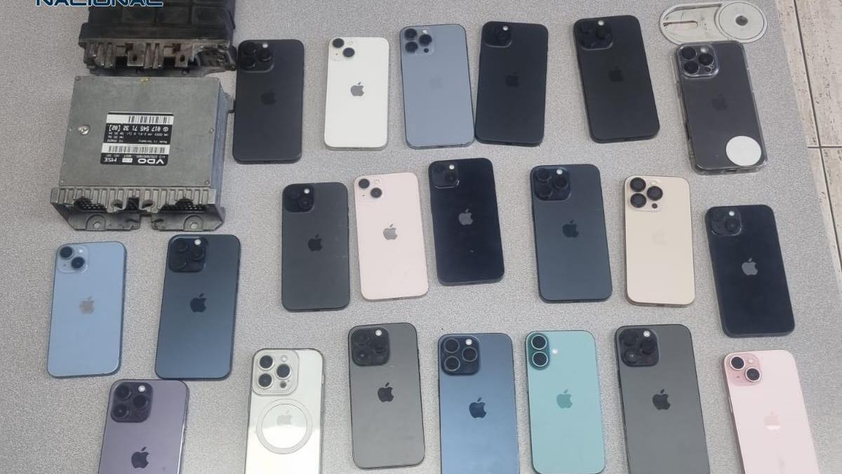 Detenido hombre en posesión de 20 iPhones robados y centralitas de coche en Tenerife