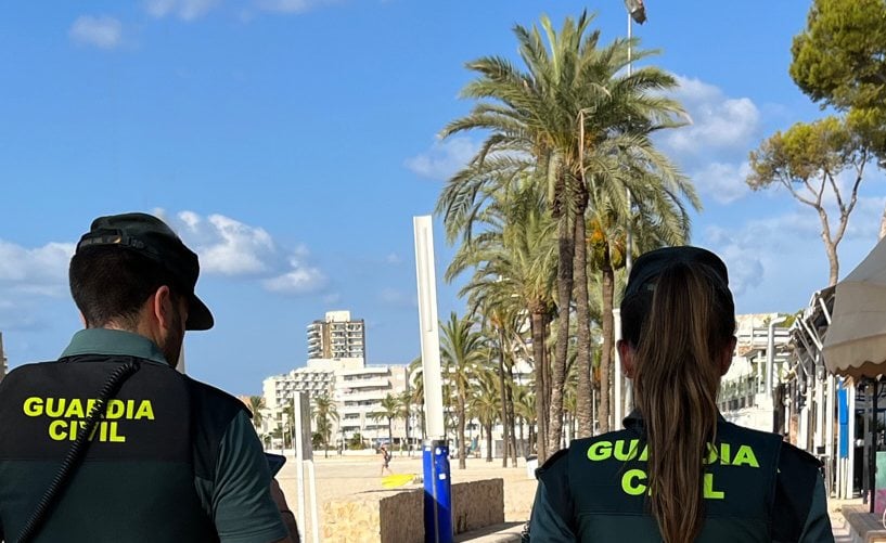 Detenidos dos jóvenes por robar objetos por valor de 8.000 euros de habitaciones de un hotel de Illetes