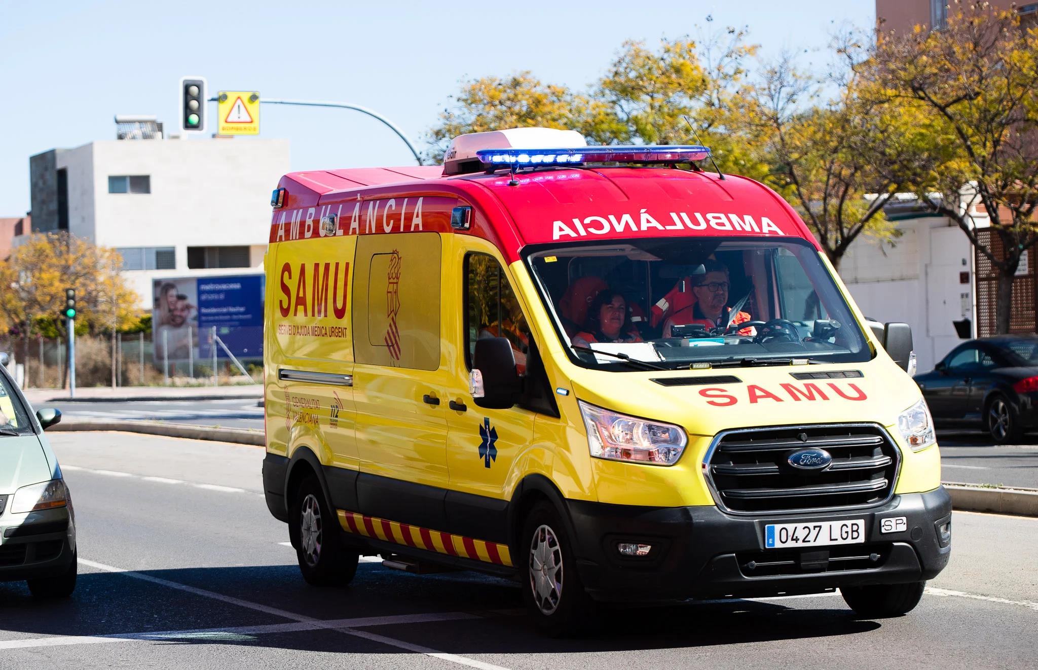 Dos heridas en un incendio en Alcoy