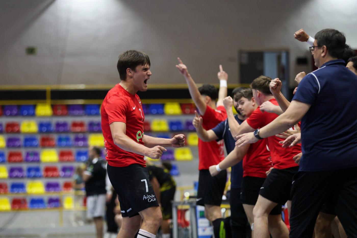 El Balonmano Proin Sevilla arrasa en todas sus categorías y se acerca a la gloria