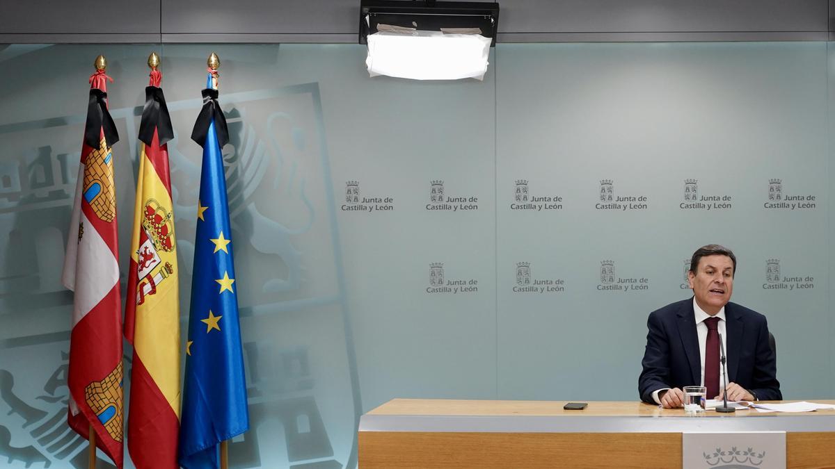 El portavoz del Gobierno de Castilla y León, Carlos Fernández Carriedo, hoy tras el Consejo de Gobierno.