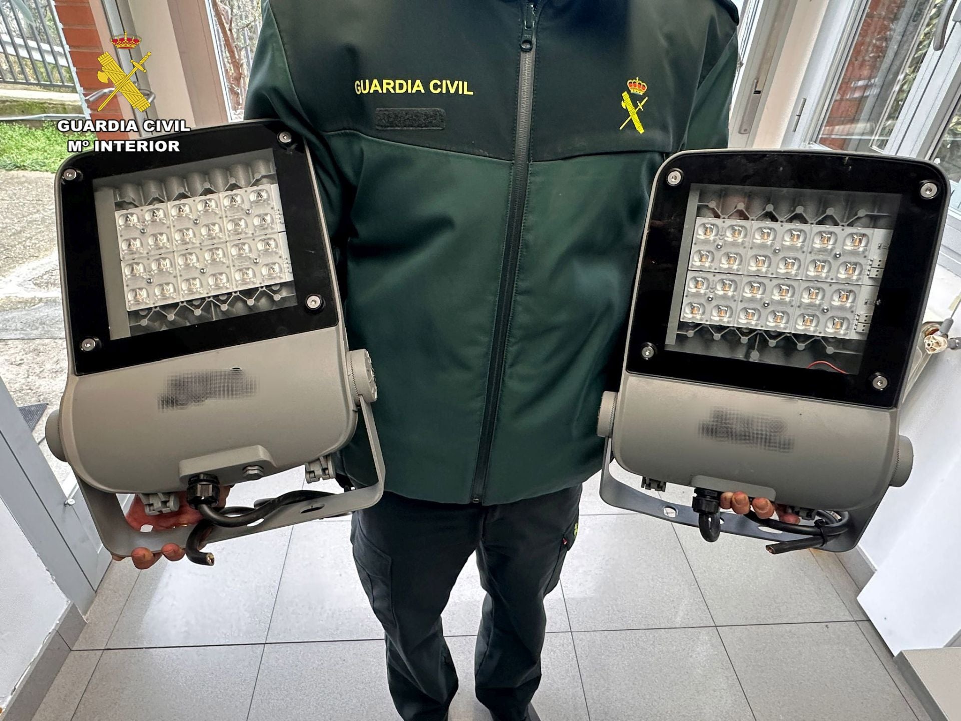 Guardia Civil investiga robo de focos led en el carril ciclopeatonal entre Logroño y Villamediana