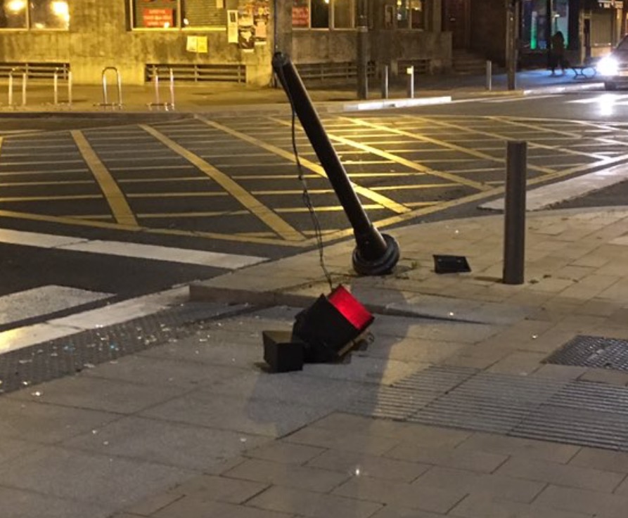 Se estampa con un semáforo en Vitoria ¡Cocaína y benzodiacepinas!