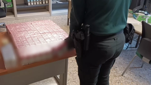 Denunciado por vender tabaco de contrabando en un local de alimentación de Fraga
