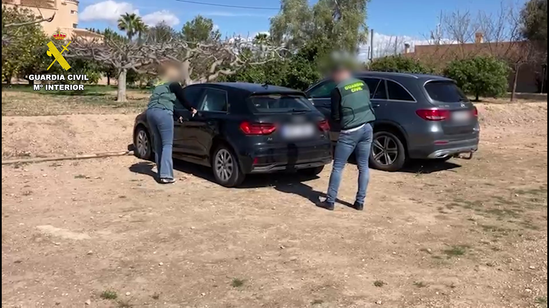 Dos talleres de Elche implicados en una red de estafas en la compra de coches importados desde Alemania y Bélgica