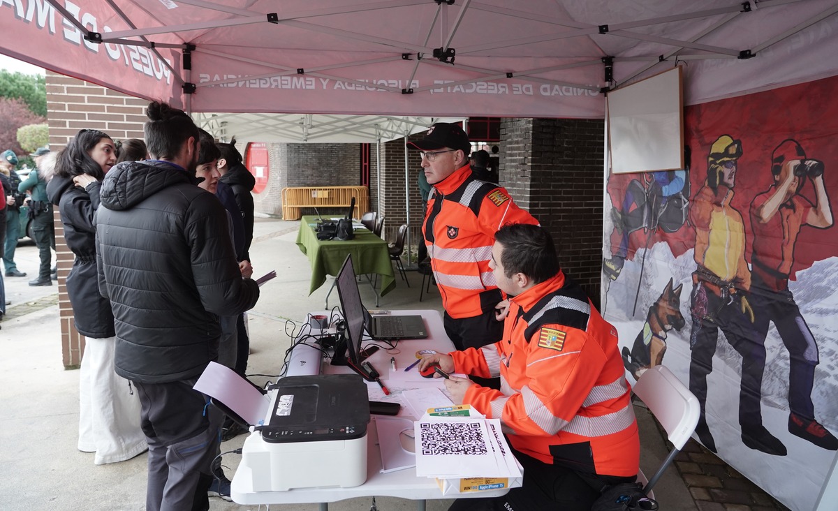 Más de 100 voluntarios se suman a la búsqueda de Alejandro