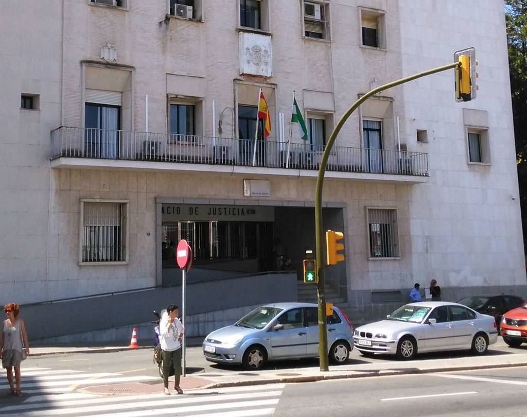 Desalojan la Audiencia Provincial de Huelva por problemas respiratorios de algunos trabajadores