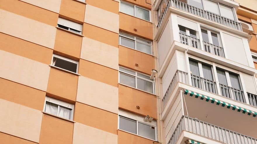 Tragedia en Málaga: Dos personas mueren tras caer desde un edificio en medio de una fuerte explosión