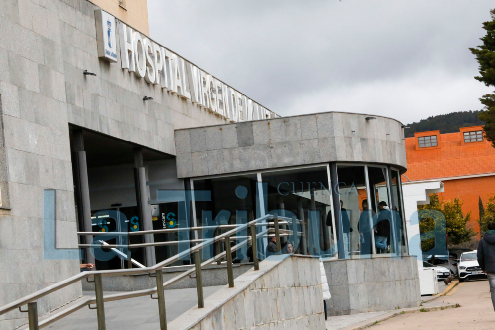 Trágico accidente en CM-210: Un hombre muere y dos personas resultan heridas al volcar un coche en Torralba