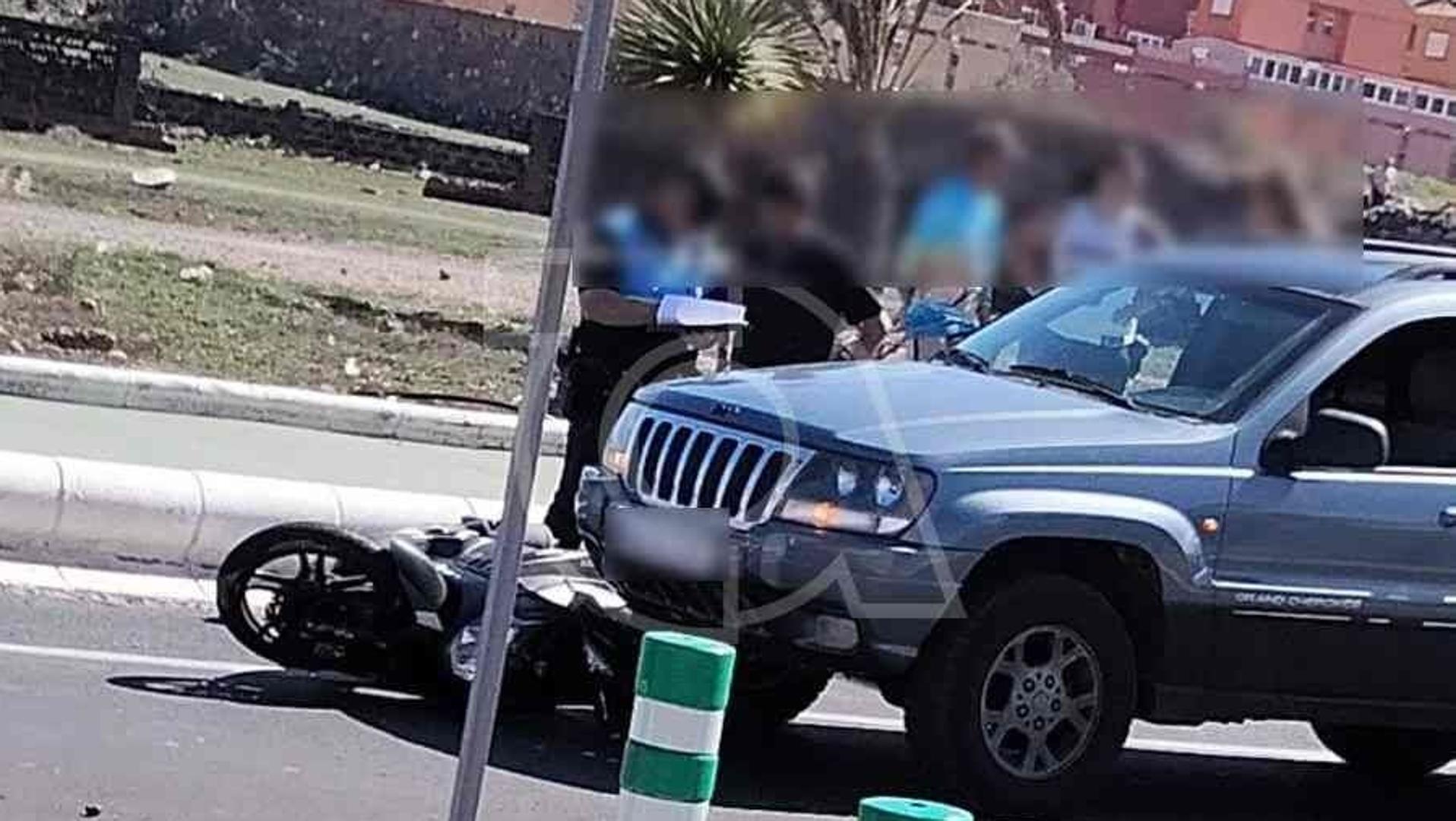 Muere un motorista al estamparse contra un coche que circulaba en sentido contrario en Telde
