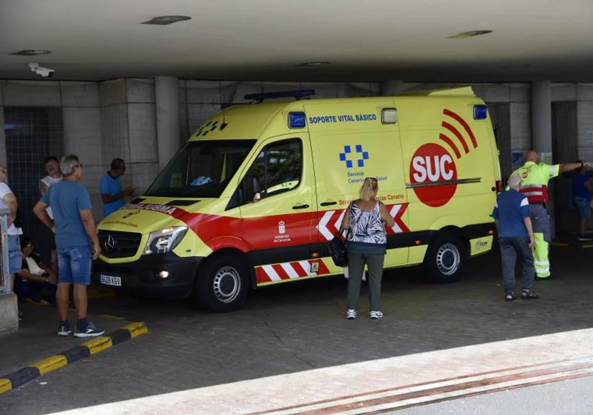 Herido grave un motorista tras sufrir una caída en la carretera general de El Goro, en Telde
