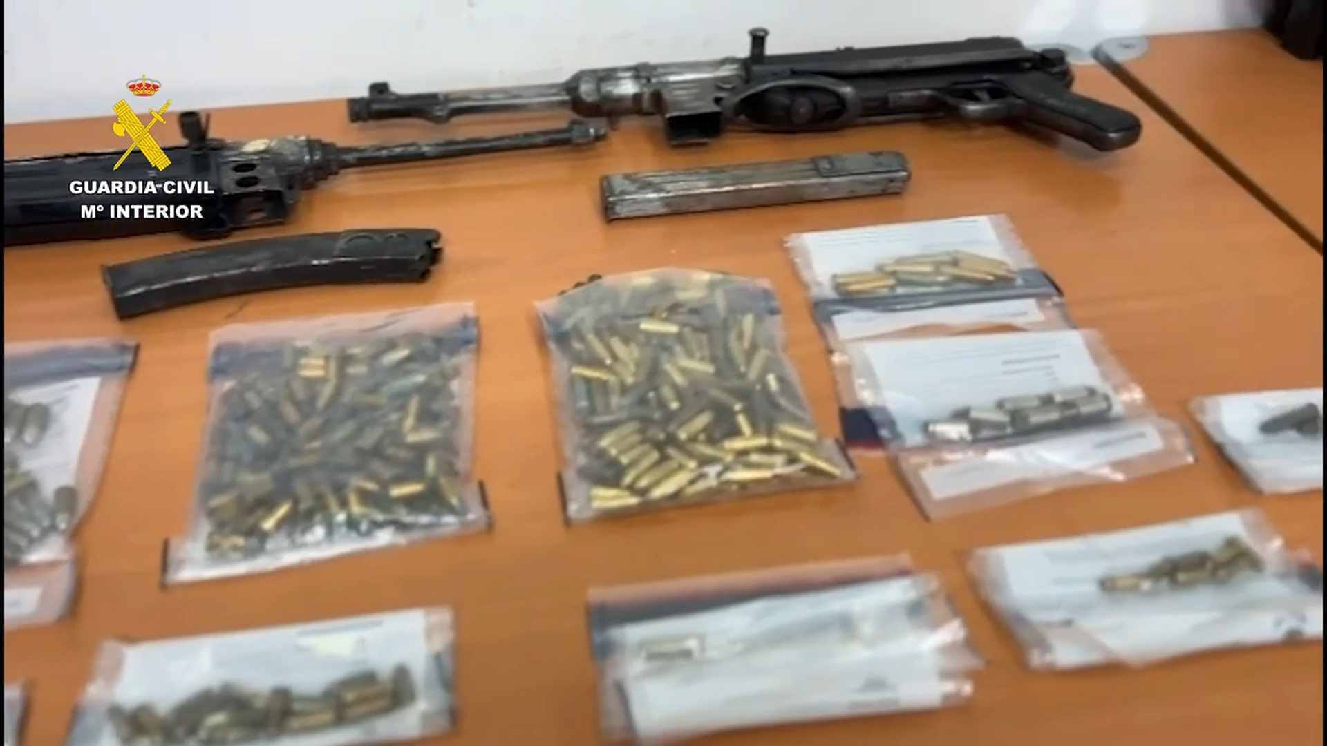 Atraco Alicante | Subfusiles de guerra, extorsiones y rehenes: el atraco a un club de cannabis de la provincia de Alicante
