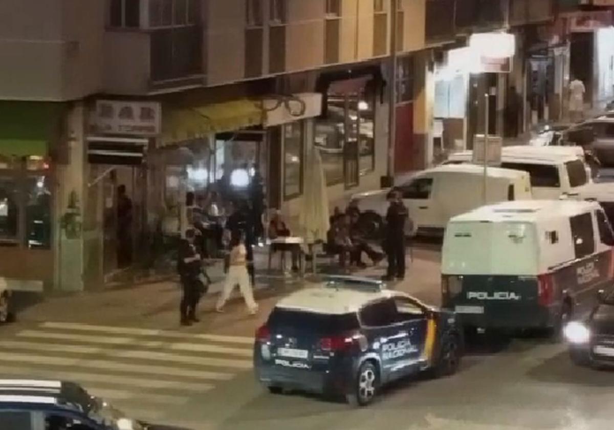 Un amplio dispositivo policial alerta a los vecinos de Aranda